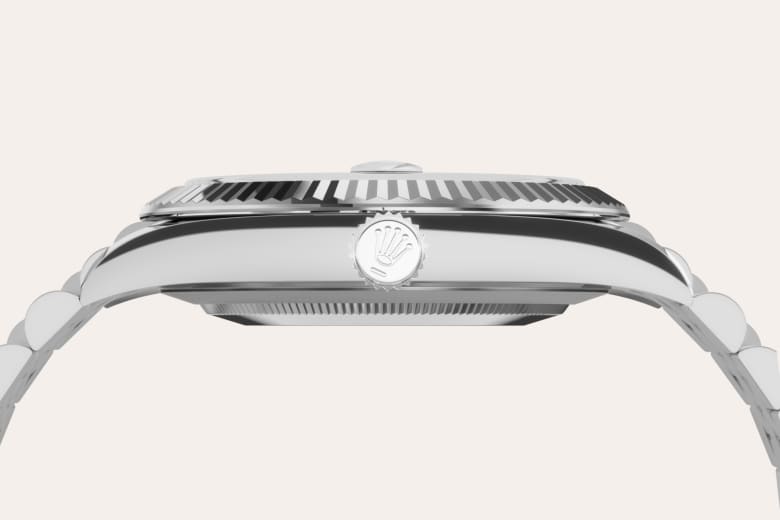Fluted bezel