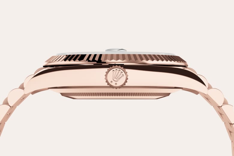 Fluted bezel