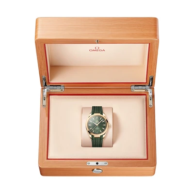 Omega  Seamaster Aqua Terra 150M - Model No. 220.52.41.21.10.001