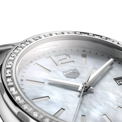 TAG Heuer Formula 1  - Model No. WBJ131A.BA0666