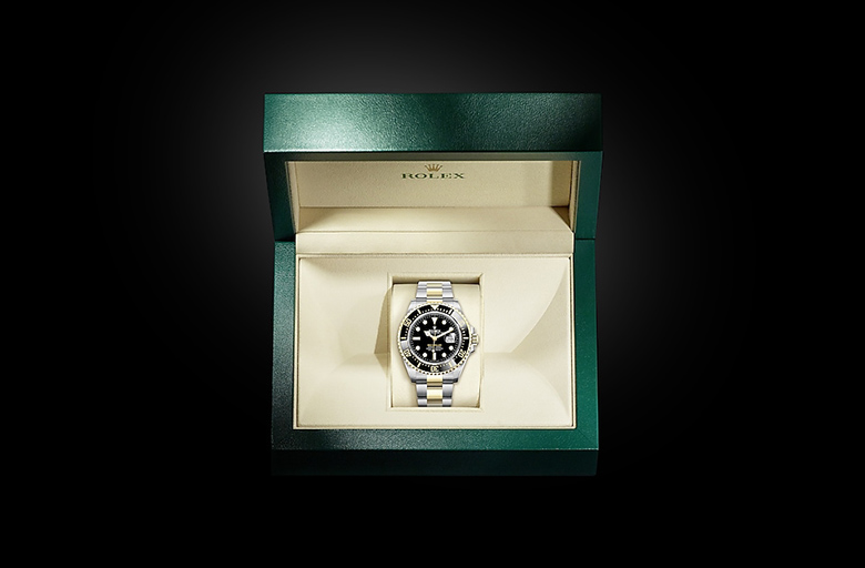 Rolex Sea-Dweller, Oyster, 43 mm, Oystersteel and yellow gold, M126603-0001