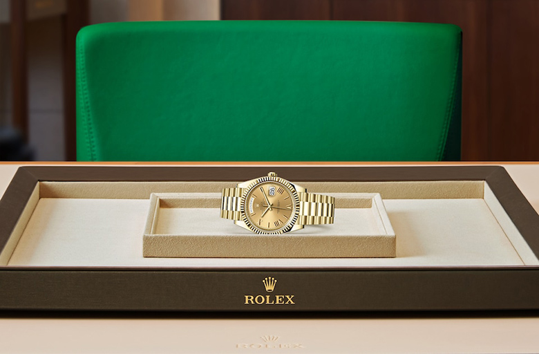 Rolex Day-Date, Oyster, 40 mm, yellow gold, M228238-0006