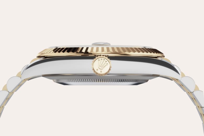 Fluted bezel