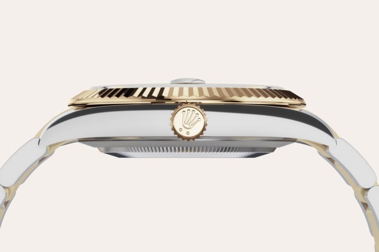 Fluted bezel