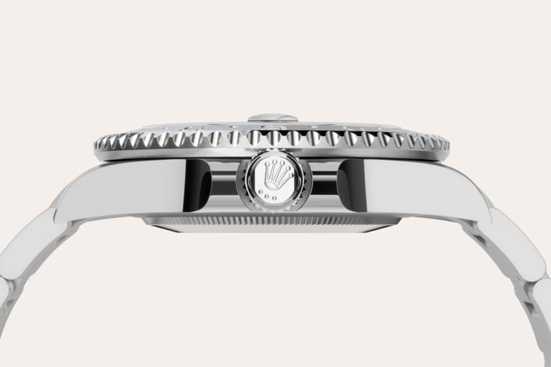 24-Hour Rotatable Bezel