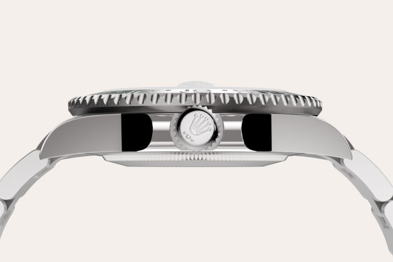 24-Hour Rotatable Bezel