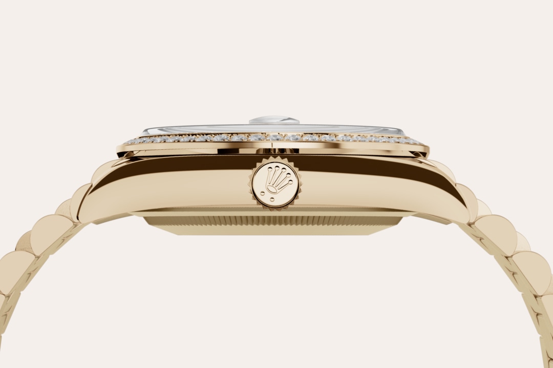 Diamond-Paved Dial