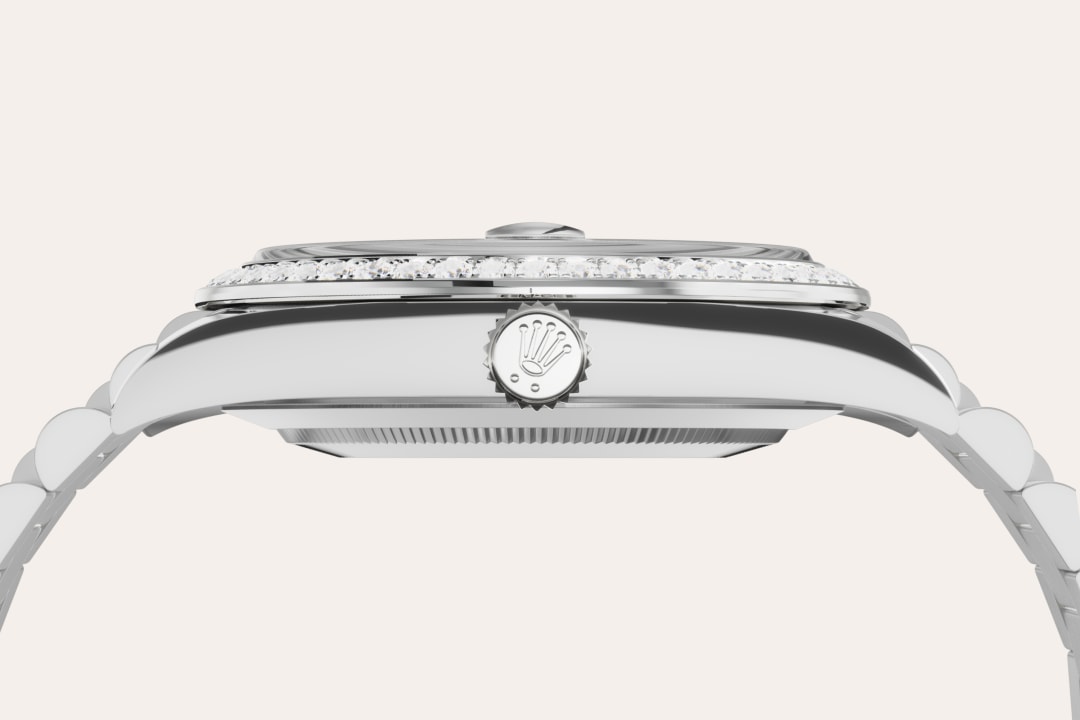Diamond-Paved Dial