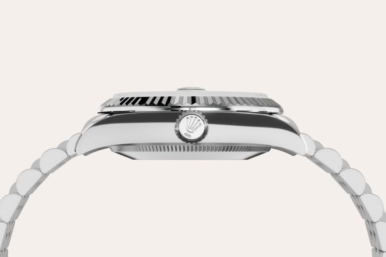 Fluted bezel